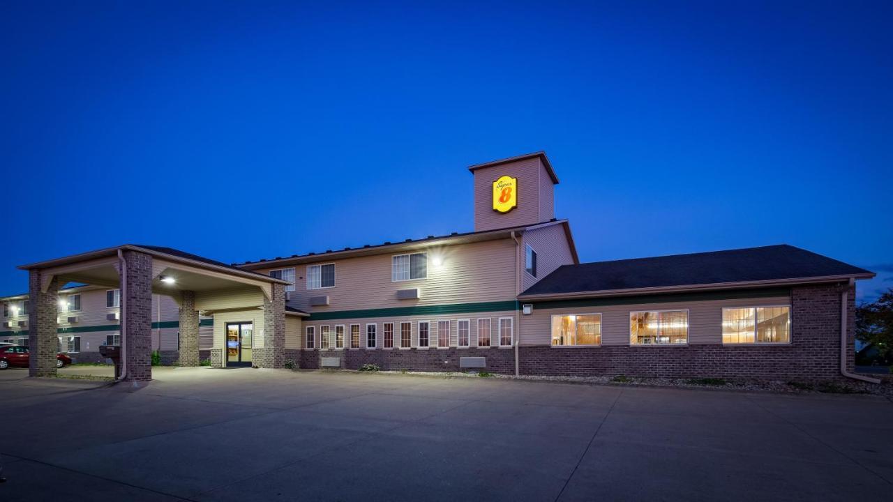 Super 8 By Wyndham Neillsville Wi Exterior photo